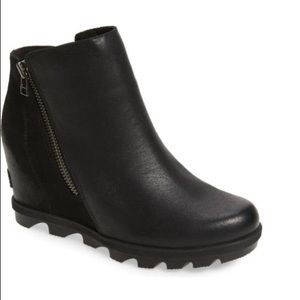 Sorel Black Ankle Wedge Boots Waterproof